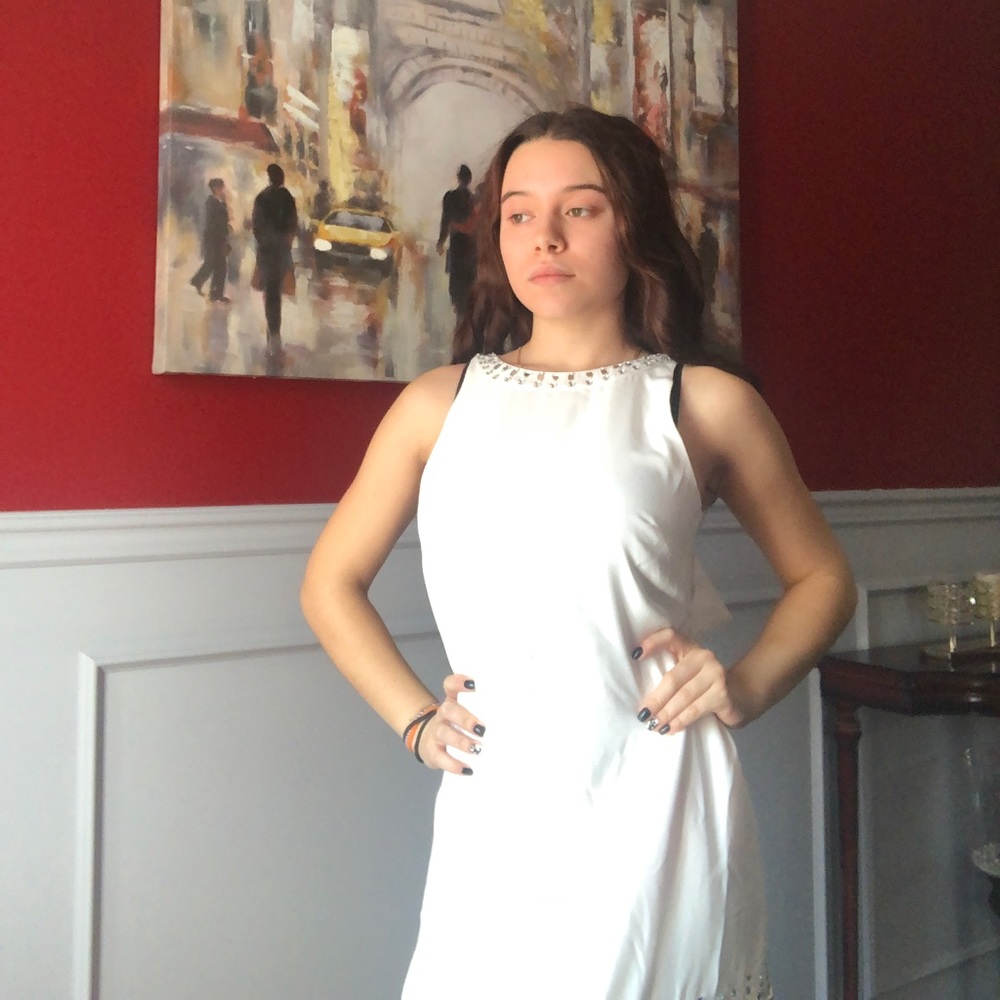 Marciano cute white party dress
